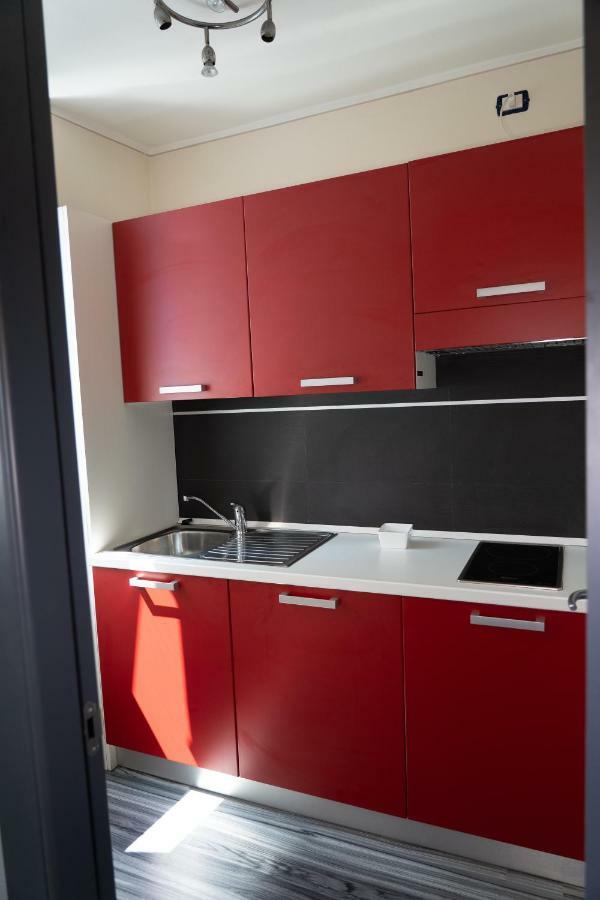Atelier Hotel Design Gardone Riviera Bagian luar foto